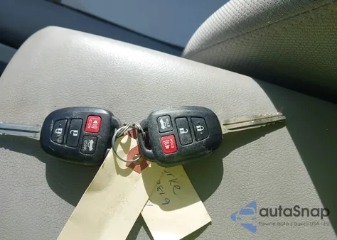 2014 Toyota Camry Le z USA, uszkodzony, nr VIN 4T4BF1FK8ER373889